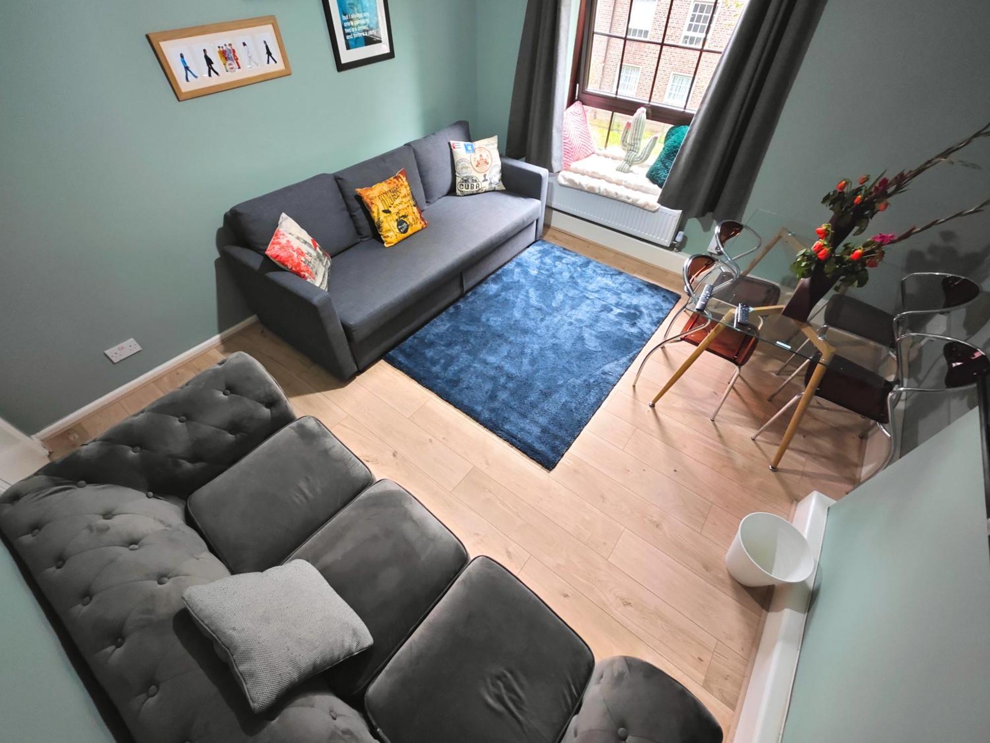 2 Bedroom Flat In - Old St - Zone 1 * Londra