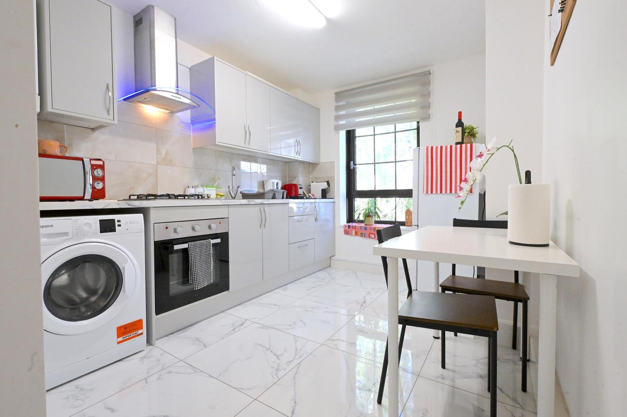 2 Bedroom Flat In - Old St - Zone 1 Apartament
